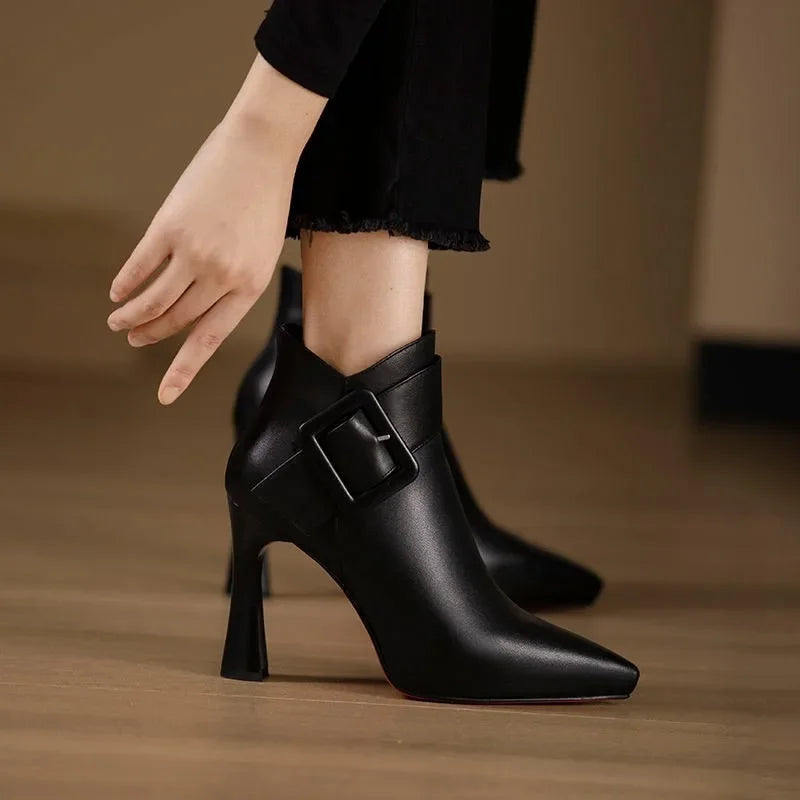 Bottines Élégantes Femme à Boucle et Talon Haut – Idéales pour le Quotidien