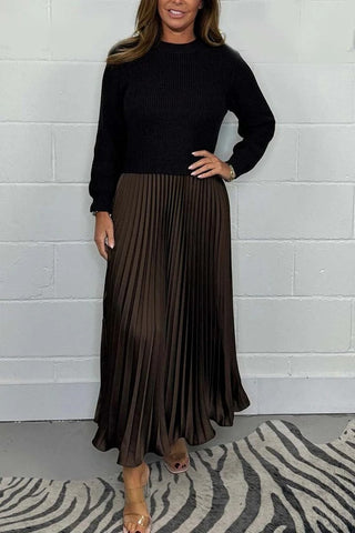 Claudine | La Robe Pull Plissée Élégance et Confort