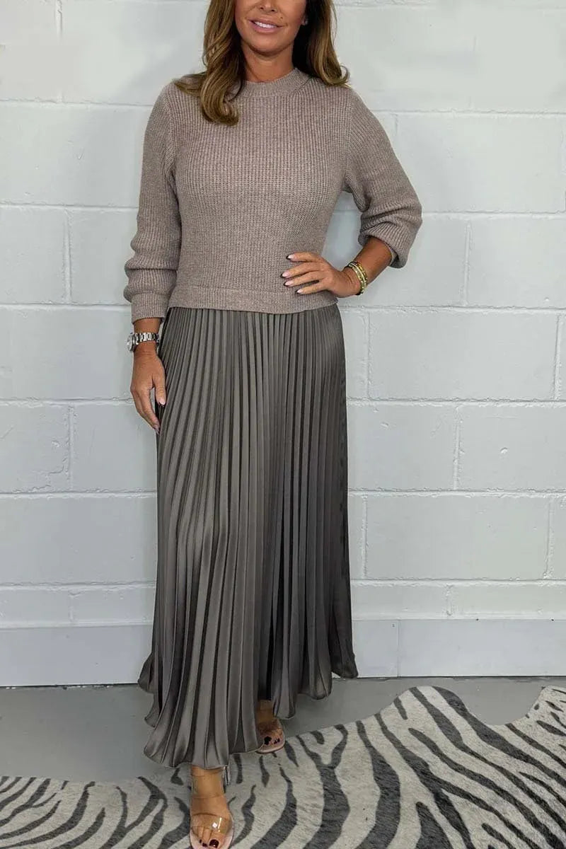 Claudine | La Robe Pull Plissée Élégance et Confort